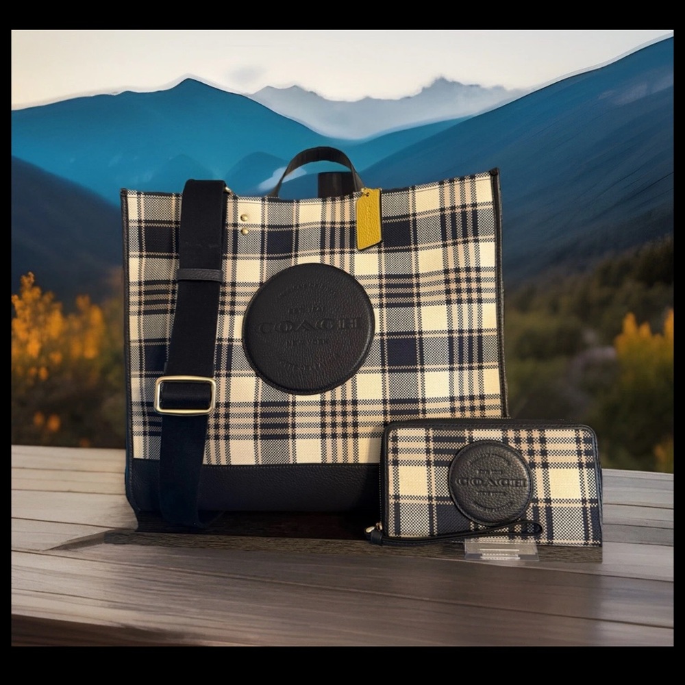❌❌SOLD❌❌Coach Dempsey Field Tote 40 GARDEN PLAID PRINT & Matching Wallet EUC 🤩